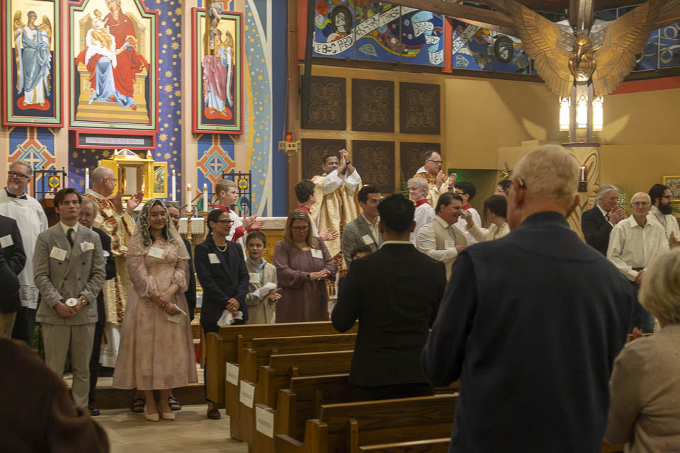 2026-StMary-EasterVigil (142 of 215).jpg